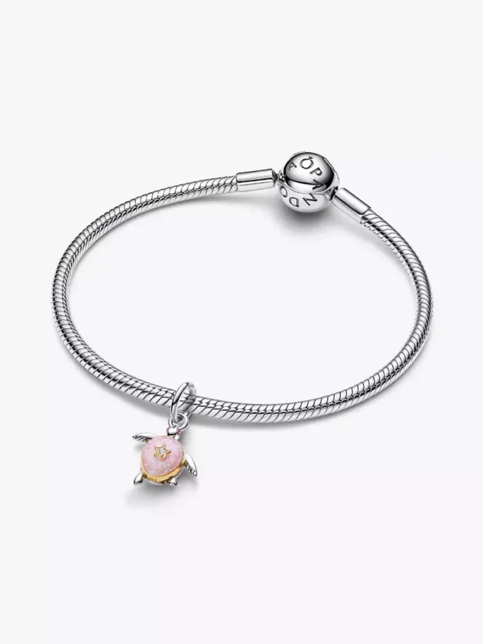 2026 Dangle Charm mit rosa Meeresschildkröte und im Labor gezüchtetem Diamanten, 0,007 ct insgesamt, Sterlingsilber, 14-karätige Vergoldung 2026 Dangle Charm mit rosa Meeresschildkröte und im Labor gezüchtetem Diamanten, 0,007 ct insgesamt, Sterlingsilber, 14-karätige Vergoldung