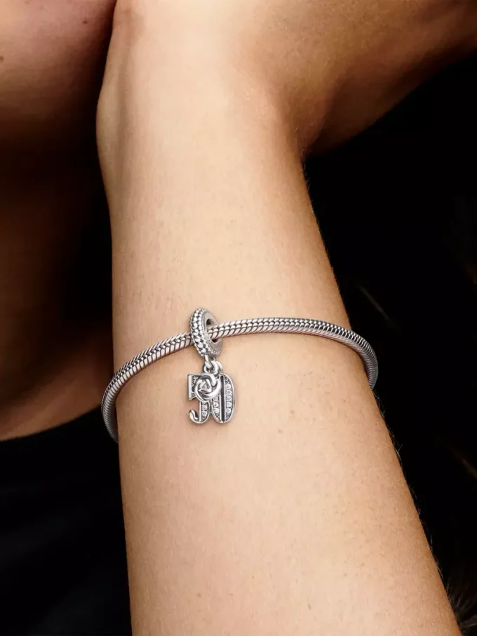 50-jähriges Jubiläum – Dangle Charm aus Sterlingsilber 50-jähriges Jubiläum – Dangle Charm aus Sterlingsilber