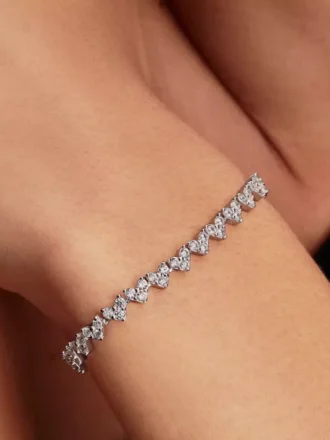 Armband mit dreifachem Steinherz aus Sterlingsilber Armband mit dreifachem Steinherz aus Sterlingsilber