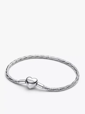 Armband mit facettierter Snake Chain und Herzverschluss aus Sterlingsilber Armband mit facettierter Snake Chain und Herzverschluss aus Sterlingsilber