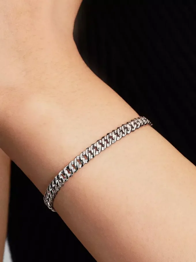 Armband mit kubanischer Kette aus Sterlingsilber Armband mit kubanischer Kette aus Sterlingsilber