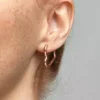 Asymmetrische Herz-Ohrringe, 14 Karat Roségold-Beschichtung Asymmetrische Herz-Ohrringe, 14 Karat Roségold-Beschichtung