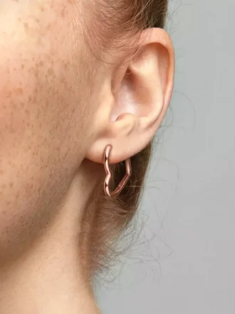 Asymmetrische Herz-Ohrringe, 14 Karat Roségold-Beschichtung