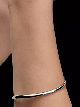 Bangle aus Sterlingsilber in organischer Form