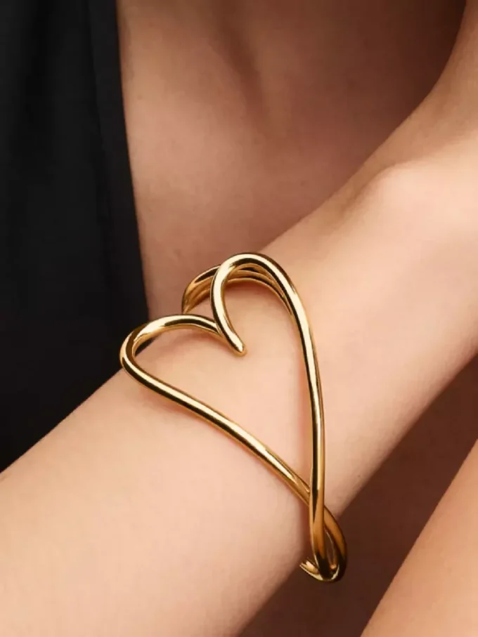 Bangle in organischer Herzform, 14-karätig vergoldet Bangle in organischer Herzform, 14-karätig vergoldet