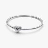Bangle mit strahlendem Herzverschluss – Sterlingsilber Bangle mit strahlendem Herzverschluss – Sterlingsilber