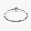 Bangle mit strahlendem Herzverschluss – Sterlingsilber Bangle mit strahlendem Herzverschluss – Sterlingsilber