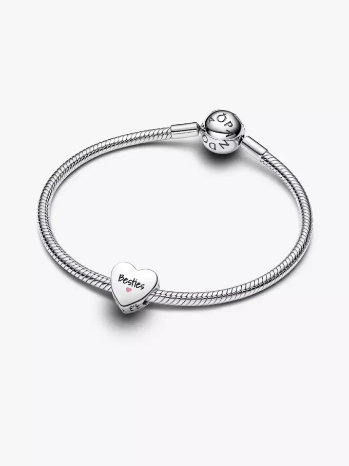 „Besties“-Herz-Charm aus Sterlingsilber „Besties“-Herz-Charm aus Sterlingsilber