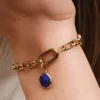 Blaues, gravierbares Mini-Medaillon-Charm, 14-karätig vergoldet Blaues, gravierbares Mini-Medaillon-Charm, 14-karätig vergoldet