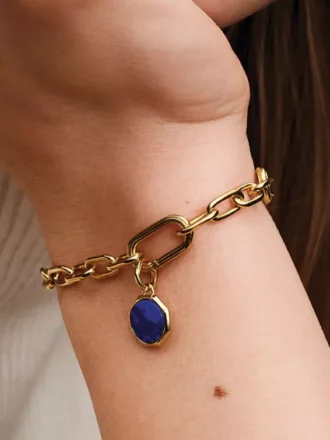 Blaues, gravierbares Mini-Medaillon-Charm, 14-karätig vergoldet