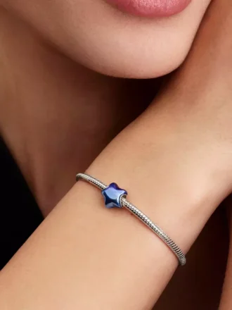 Blaues Stern-Charm aus Sterlingsilber Blaues Stern-Charm aus Sterlingsilber