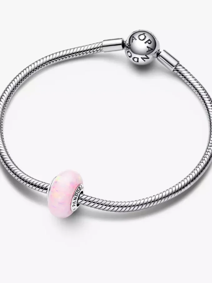 Charm aus Sterlingsilber in opaleszierendem Rosa Charm aus Sterlingsilber in opaleszierendem Rosa
