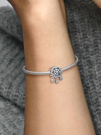 Charm „Icy Snowflake Drop“ – Sterlingsilber