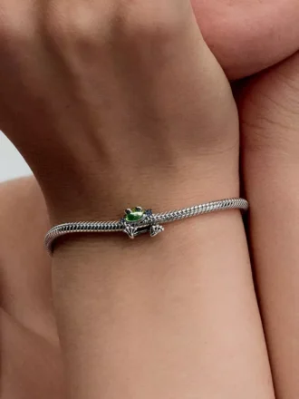 Charm „Kletternder Frosch“ aus Sterlingsilber