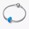 Charm „Opalescent Ocean Deep Blue“ aus Sterlingsilber Charm „Opalescent Ocean Deep Blue“ aus Sterlingsilber