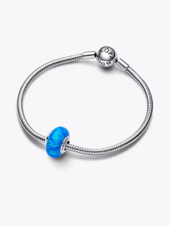 Charm „Opalescent Ocean Deep Blue“ aus Sterlingsilber Charm „Opalescent Ocean Deep Blue“ aus Sterlingsilber