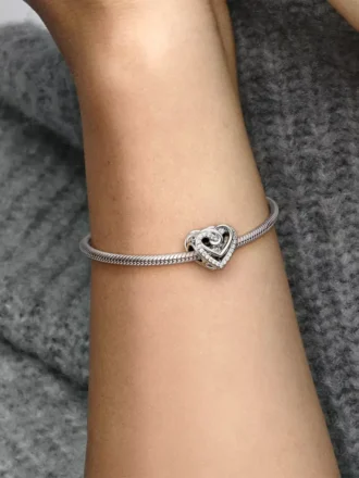Charm „Sparkling Entwined Hearts“ aus Sterlingsilber