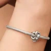 Charm „Unendlichkeitsknoten“ aus Sterlingsilber Charm „Unendlichkeitsknoten“ aus Sterlingsilber