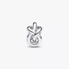 Charm „Unendlichkeitsknoten“ aus Sterlingsilber Charm „Unendlichkeitsknoten“ aus Sterlingsilber