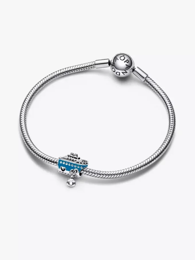 Charm „Verankertes Kreuzfahrtschiff“ aus Sterlingsilber Charm „Verankertes Kreuzfahrtschiff“ aus Sterlingsilber