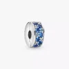 Clip Charm aus Sterlingsilber mit blauem Pavé Clip Charm aus Sterlingsilber mit blauem Pavé