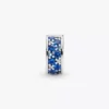 Clip Charm aus Sterlingsilber mit blauem Pavé Clip Charm aus Sterlingsilber mit blauem Pavé