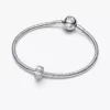 Clip Charm aus Sterlingsilber mit Steinen und Emaille Clip Charm aus Sterlingsilber mit Steinen und Emaille
