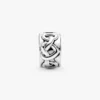 Clip Charm „Geknotete Herzen“ aus Sterlingsilber Clip Charm „Geknotete Herzen“ aus Sterlingsilber