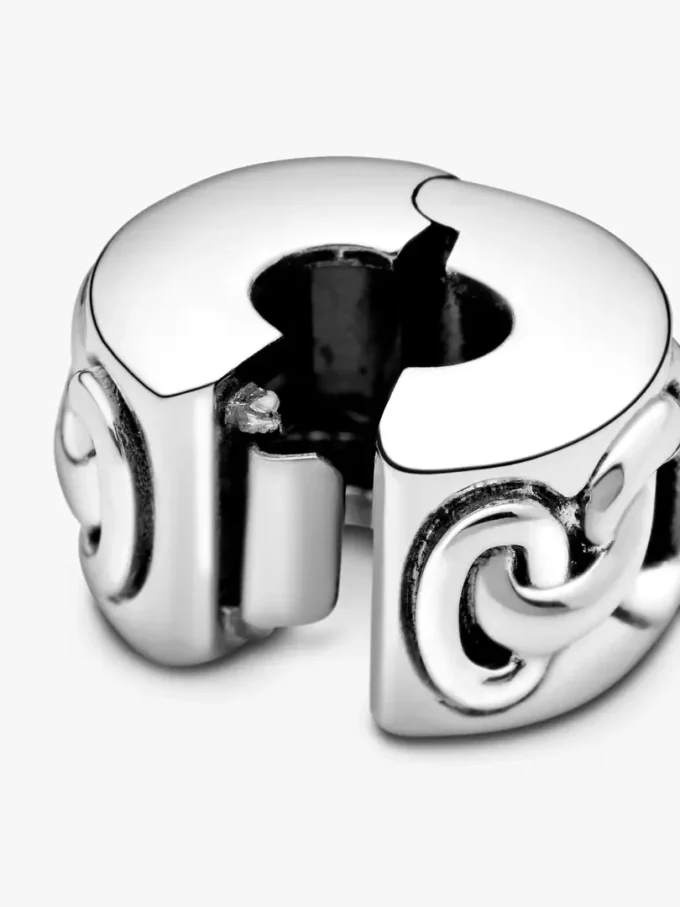 Clip Charm „Geknotete Herzen“ aus Sterlingsilber Clip Charm „Geknotete Herzen“ aus Sterlingsilber