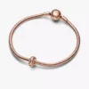 Clip Charm mit Nieten, 14 Karat Roségold-Beschichtung Clip Charm mit Nieten, 14 Karat Roségold-Beschichtung