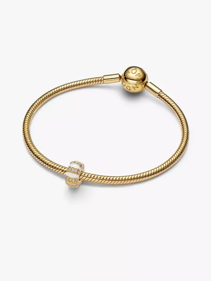 Clip Charm mit Steinen und Emaille, 14-karätig vergoldet Clip Charm mit Steinen und Emaille, 14-karätig vergoldet