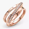 Crossover Pavé Dreifachring, 14 Karat Roségold-Beschichtung Crossover Pavé Dreifachring, 14 Karat Roségold-Beschichtung