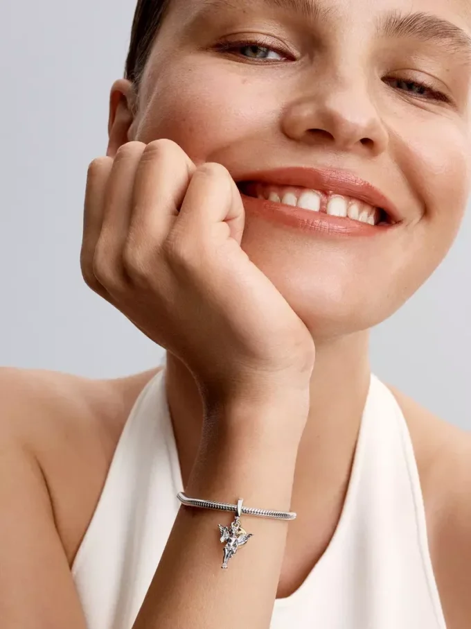 Cupid Dangle Charm aus Sterlingsilber, 14-karätig vergoldet Cupid Dangle Charm aus Sterlingsilber, 14-karätig vergoldet