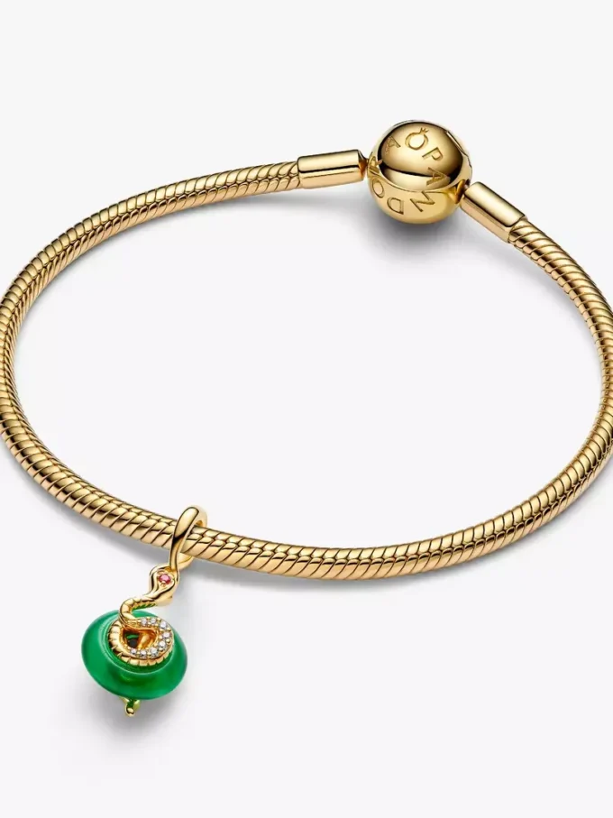 Dangle Charm aus grünem Murano Glass in Schlangenform, 14-karätig vergoldet