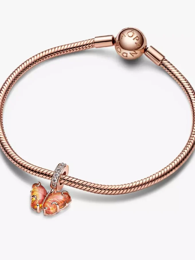 Dangle Charm mit Schmetterling aus rosa und gelbem Murano Glass, 14 Karat Roségold-Beschichtung Dangle Charm mit Schmetterling aus rosa und gelbem Murano Glass, 14 Karat Roségold-Beschichtung