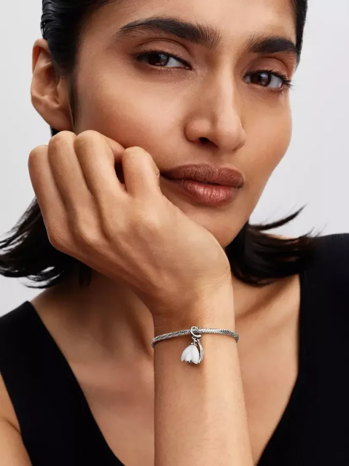 Dangle Charm mit Schneeglöckchenblüte aus Sterlingsilber