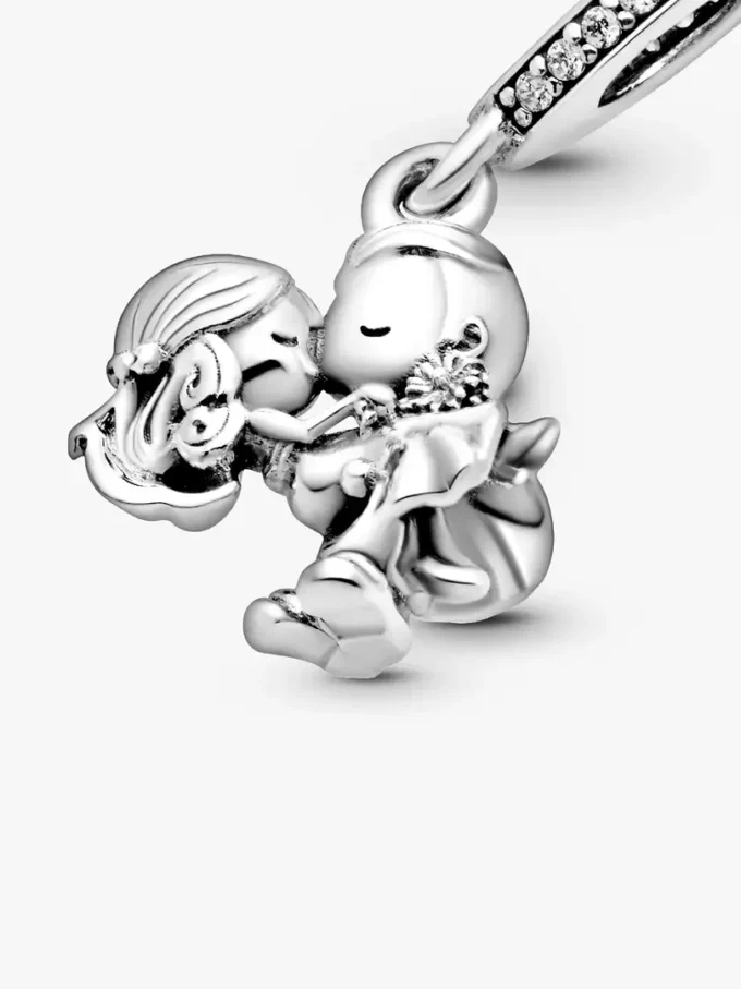 Dangle Charm „Verheiratetes Paar“ aus Sterlingsilber Dangle Charm „Verheiratetes Paar“ aus Sterlingsilber