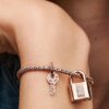 Dangle Charm „Vorhängeschloss & Schlüssel“ – 14 Karat Roségold-Beschichtung Dangle Charm „Vorhängeschloss & Schlüssel“ – 14 Karat Roségold-Beschichtung