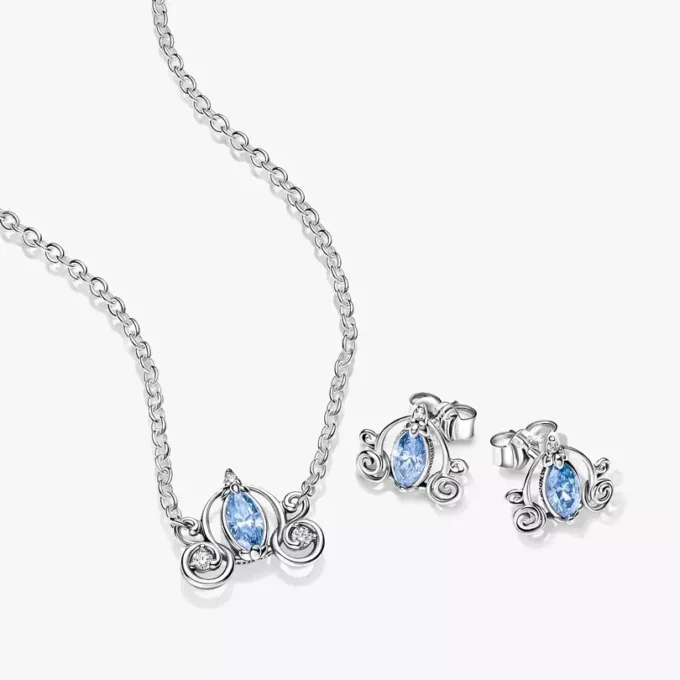 Disney Cinderella Kutsch-Ohrringe und Halsketten, 2er-Set Disney Cinderella Kutsch-Ohrringe und Halsketten, 2er-Set
