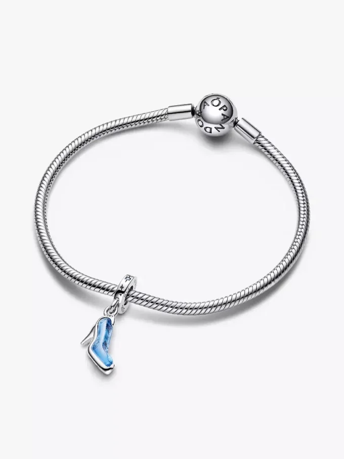 Disney Cinderella’s Glass Slipper Dangle Charm aus Sterlingsilber Disney Cinderella’s Glass Slipper Dangle Charm aus Sterlingsilber