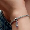 Disney Daisy Duck Dangle Charm – Sterlingsilber Disney Daisy Duck Dangle Charm – Sterlingsilber