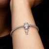 Disney Die Schöne und das Biest Mrs. Potts und Chip Dangle Charm – Sterlingsilber Disney Die Schöne und das Biest Mrs. Potts und Chip Dangle Charm – Sterlingsilber