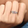 Disney „Die Schöne und das Biest“ Rosenring aus Sterlingsilber Disney „Die Schöne und das Biest“ Rosenring aus Sterlingsilber