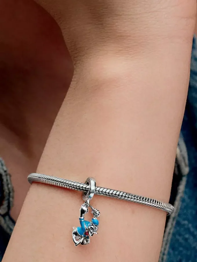 Disney Donald Duck Dangle Charm aus Sterlingsilber Disney Donald Duck Dangle Charm aus Sterlingsilber