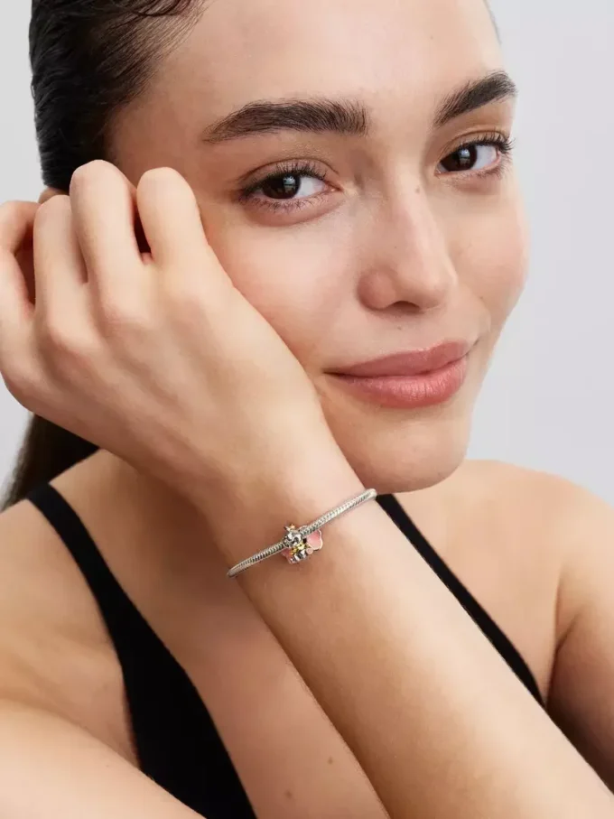 Disney Dumbo Charm aus Sterlingsilber, 14-karätig vergoldet Disney Dumbo Charm aus Sterlingsilber, 14-karätig vergoldet