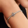 Disney Mickey Mouse durchbrochener Charm aus Sterlingsilber Disney Mickey Mouse durchbrochener Charm aus Sterlingsilber