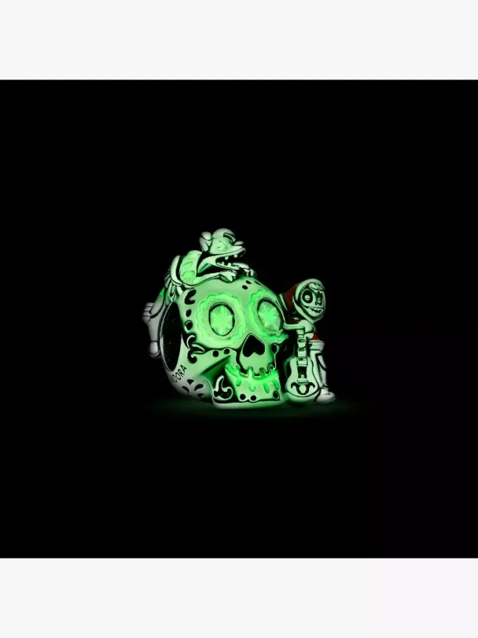 Disney Pixar Coco Miguel & Dante Totenkopf-Charm aus Sterlingsilber, der im Dunkeln leuchtet Disney Pixar Coco Miguel & Dante Totenkopf-Charm aus Sterlingsilber, der im Dunkeln leuchtet