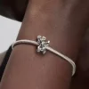 Disney Pluto durchbrochener Charm aus Sterlingsilber Disney Pluto durchbrochener Charm aus Sterlingsilber