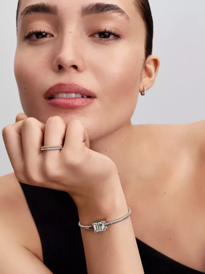Disney-Prinzessinnen-Bilderbuch-Armband mit Lab-Grown-Diamanten und Snake Chain, 0,012 ct insgesamt, Sterlingsilber, 14-karätige Vergoldung
