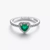 Edler Ring mit Herz aus Sterlingsilber in Royalgrün